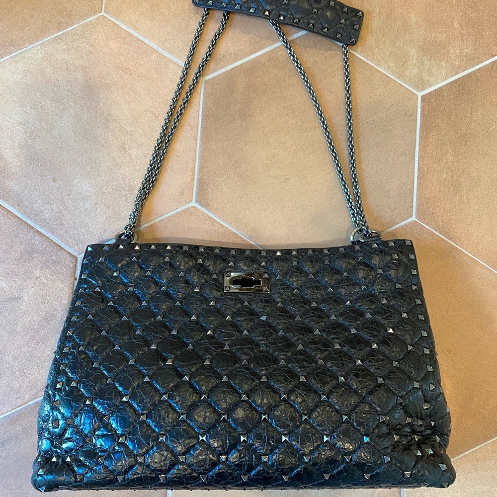 Valentino Garavani Rockstud Spike Bag in Black Leather